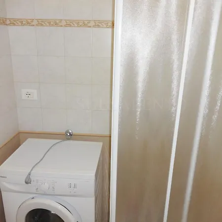 Solaris Da 8 A 12 Posti 펜션 토레 모차