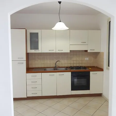 Solaris Da 8 A 12 Posti * 토레 모차